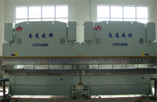 WC67Y-400/4000雙機(jī)聯(lián)動(dòng)液壓板料折彎?rùn)C(jī)